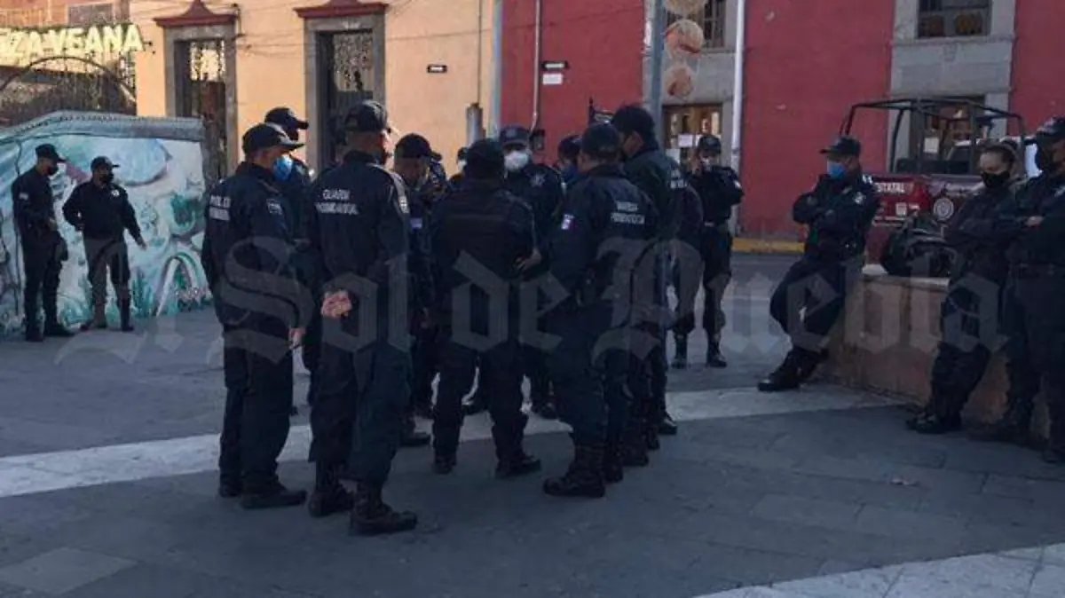 POLICIAS IZUCAR